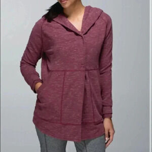 Lululemon find you centre wrap